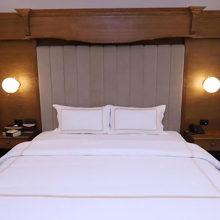 Hotel Afa Pristina Eksteriør billede