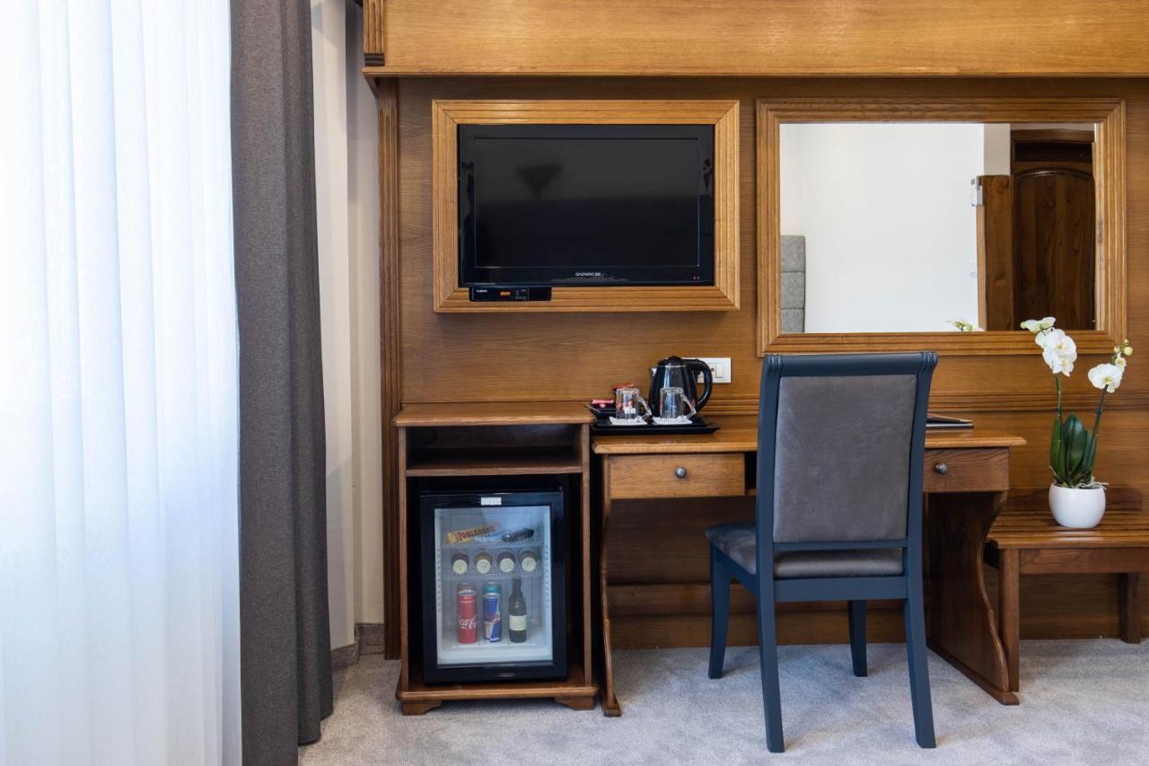 Hotel Afa Pristina Eksteriør billede
